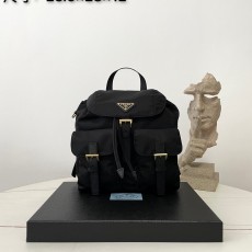 프라다 리나일론스몰백팩