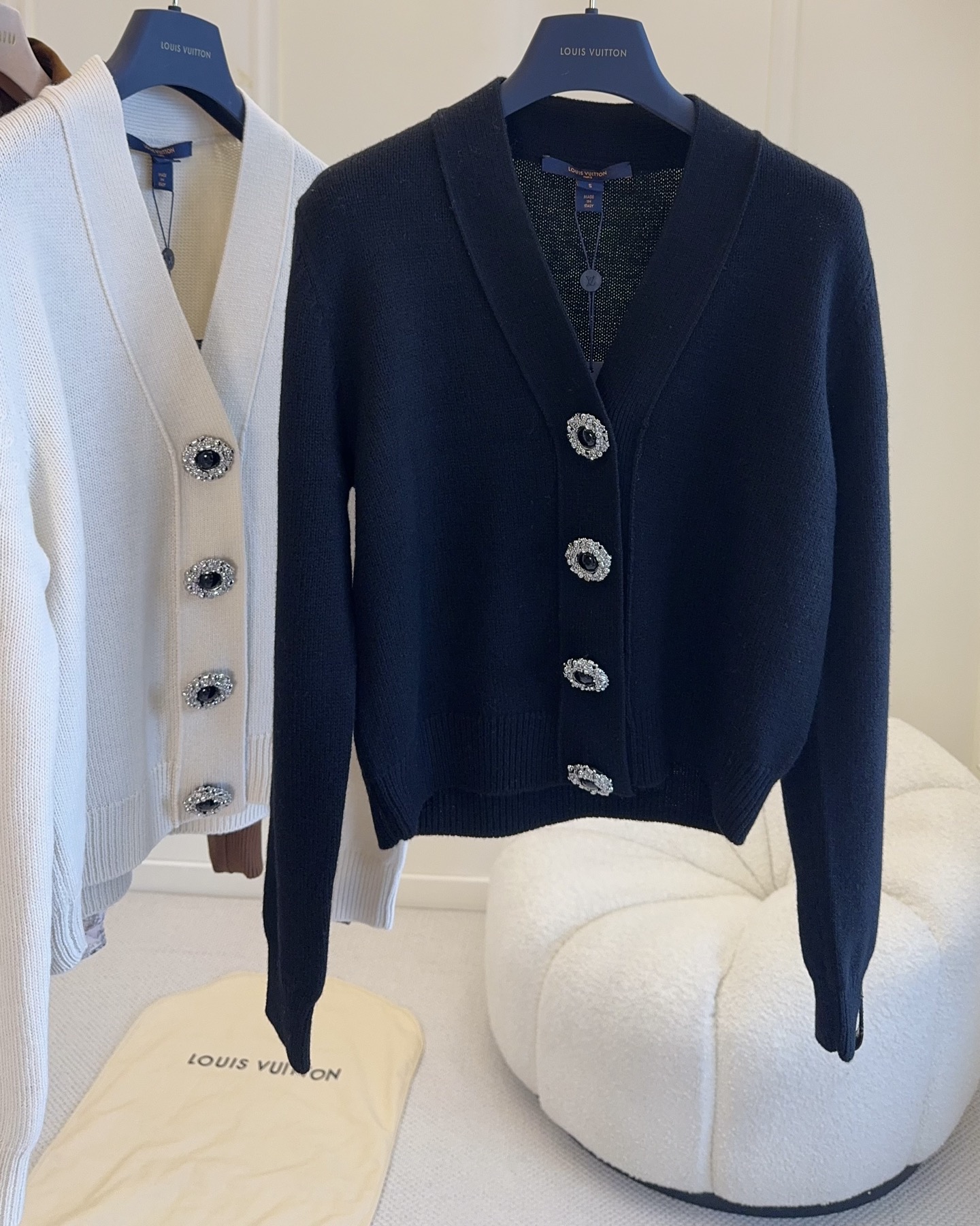 루이비통 가디건