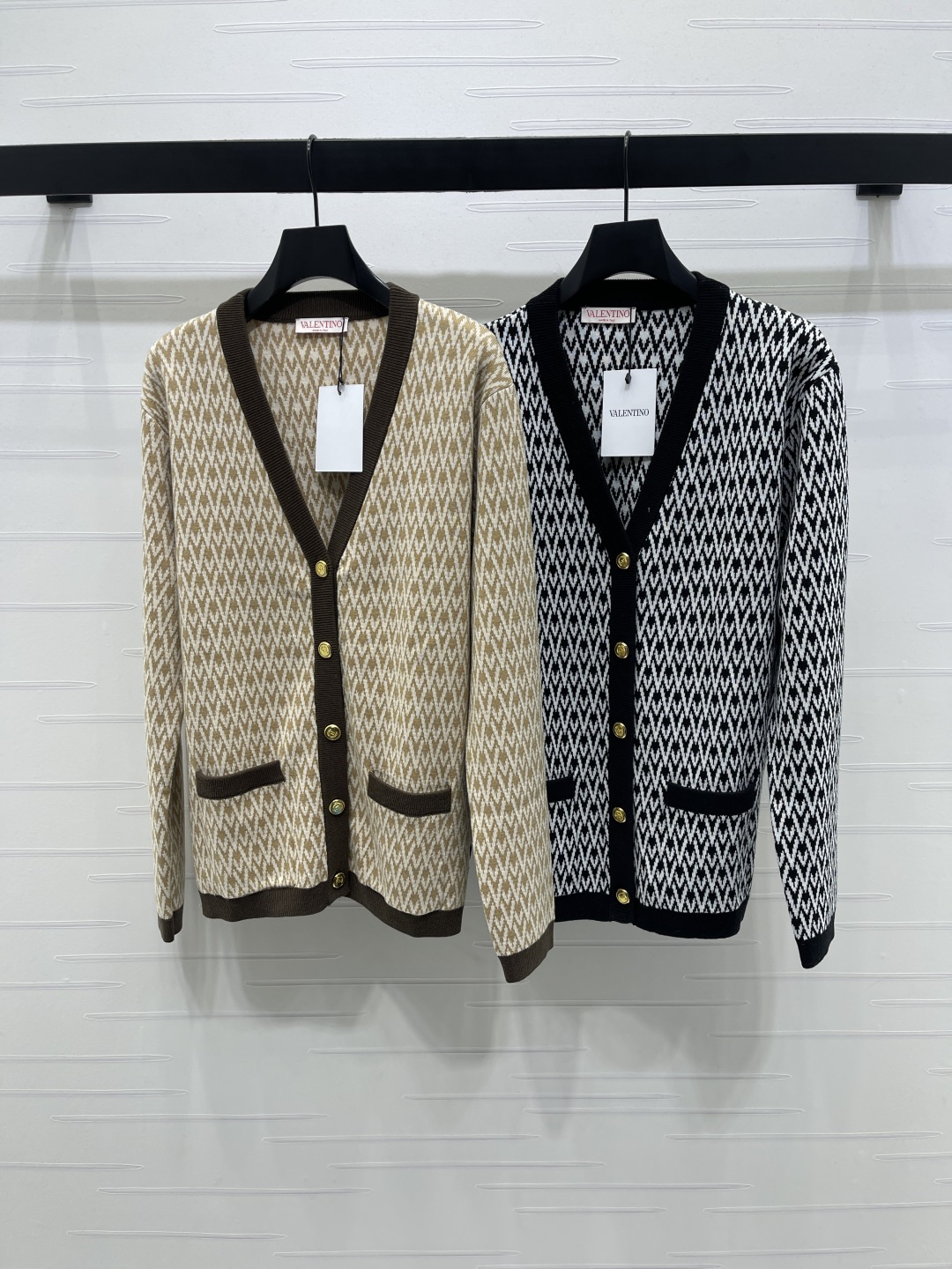 발렌티노 가디건