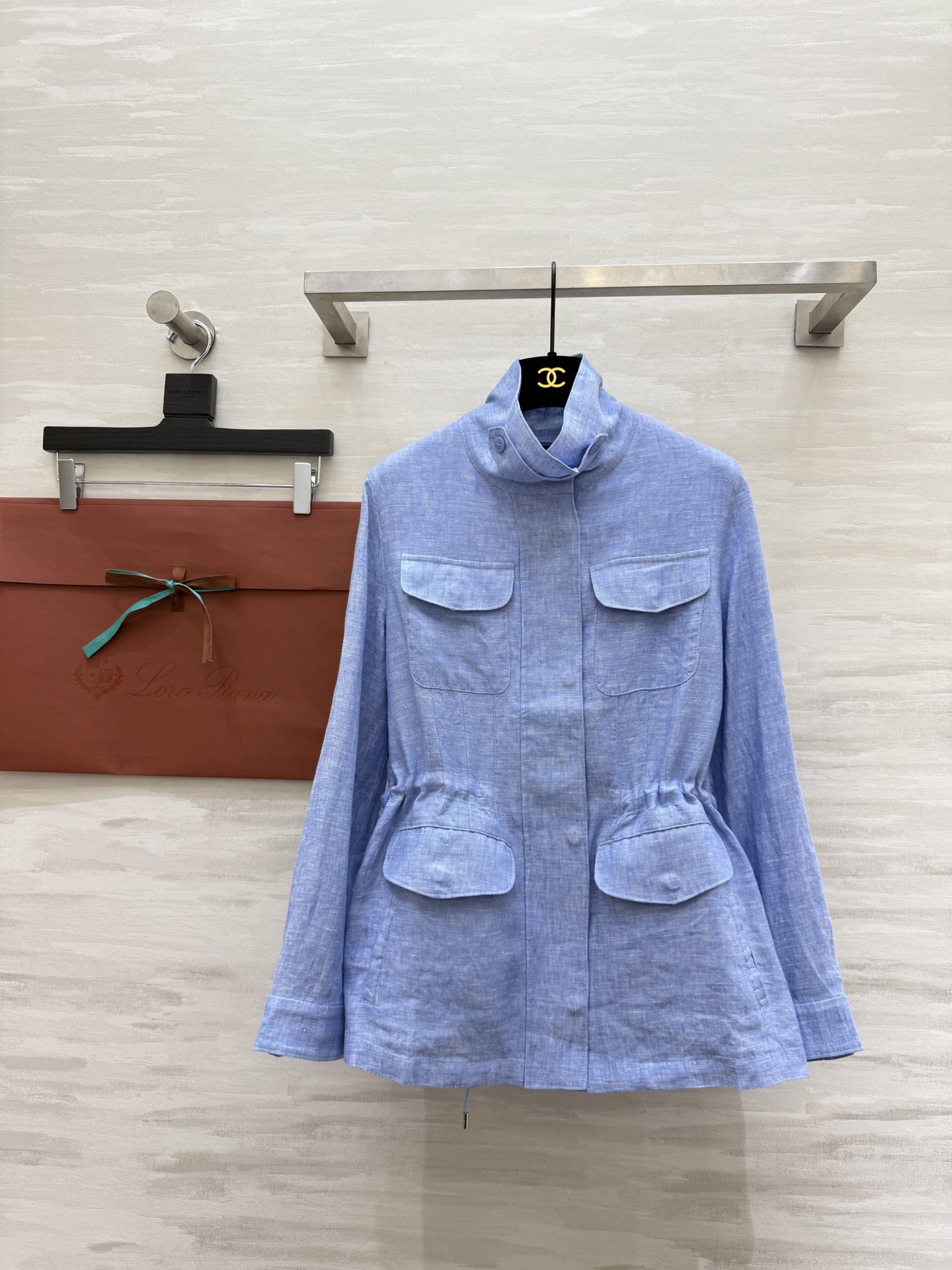 로로피아나 자켓