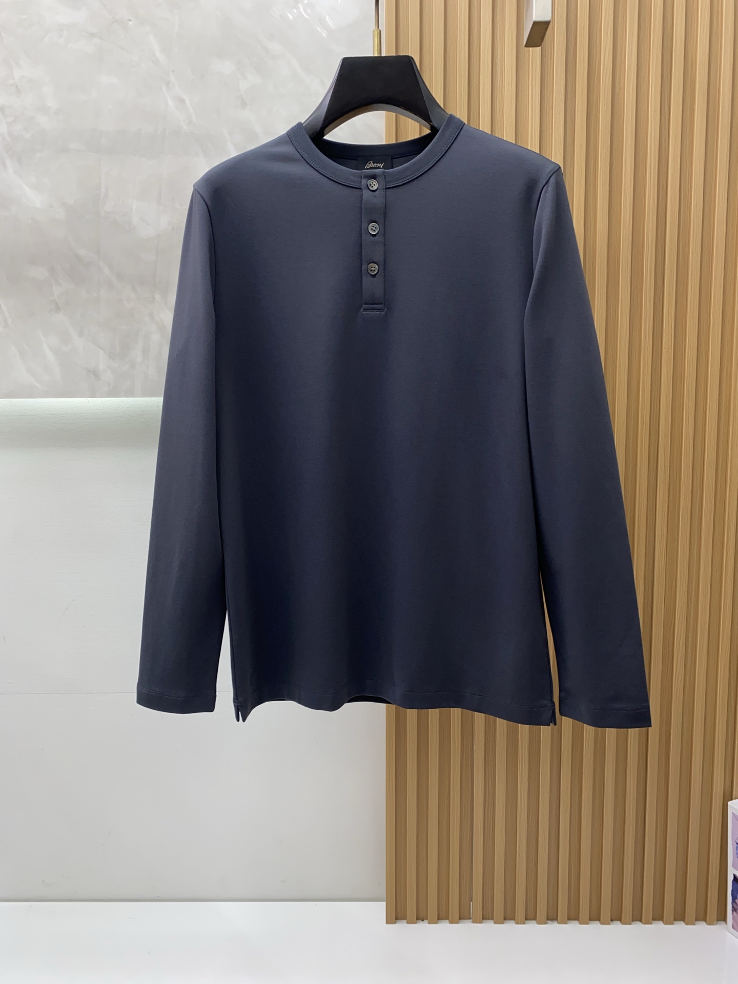 브리오니 티셔츠