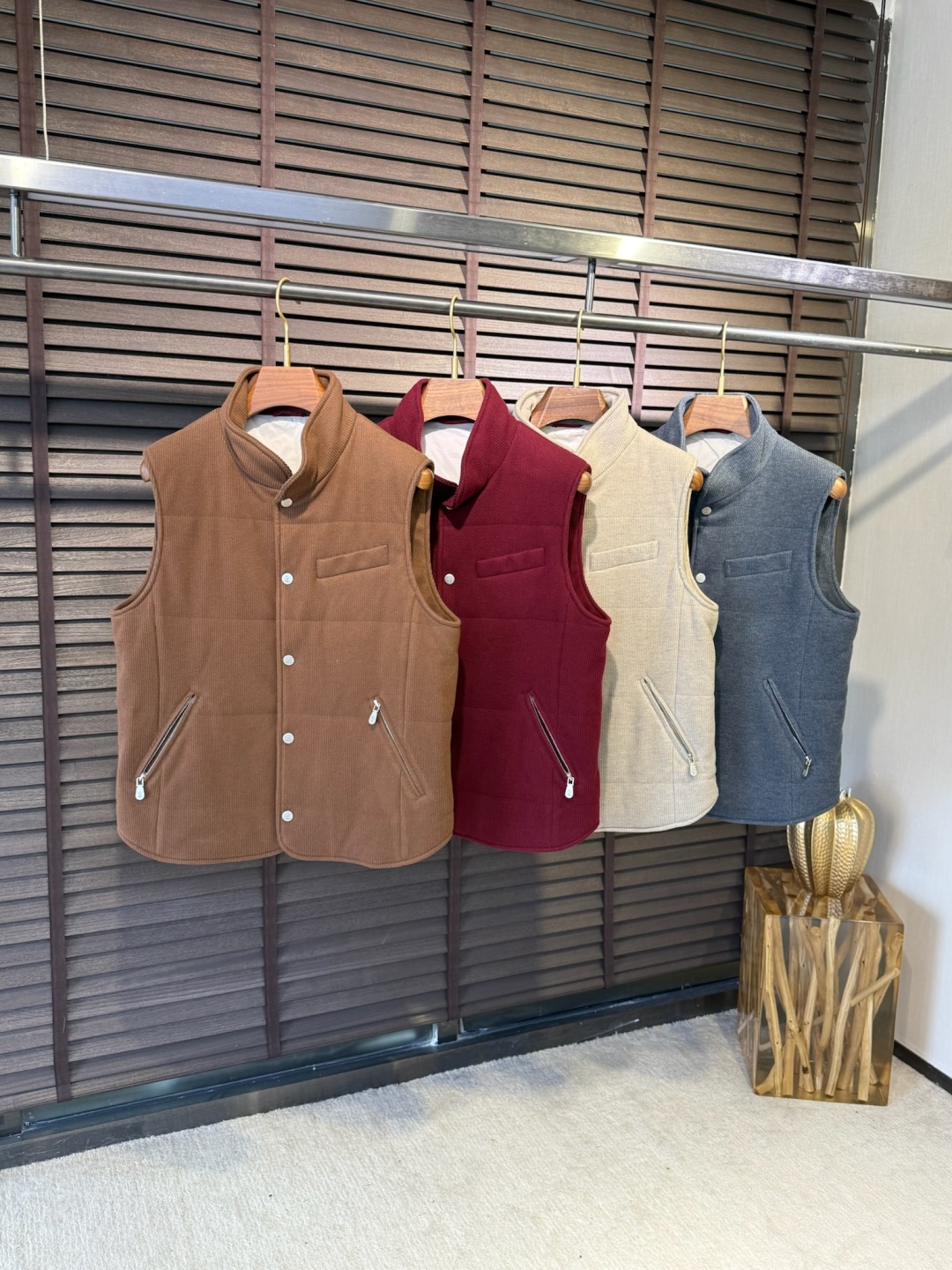 브루넬로쿠치넬리 패딩조끼