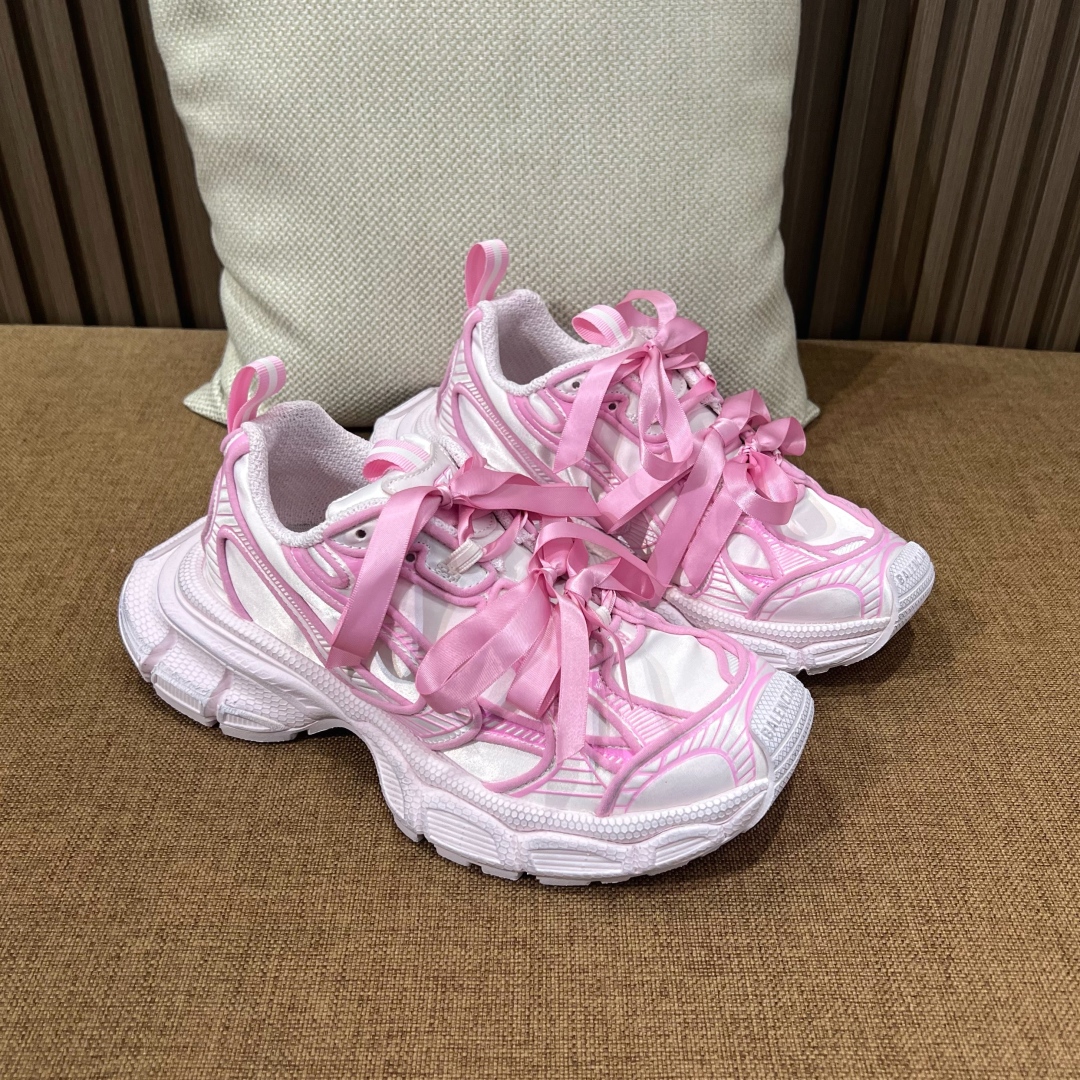 발렌시아가 스니커즈