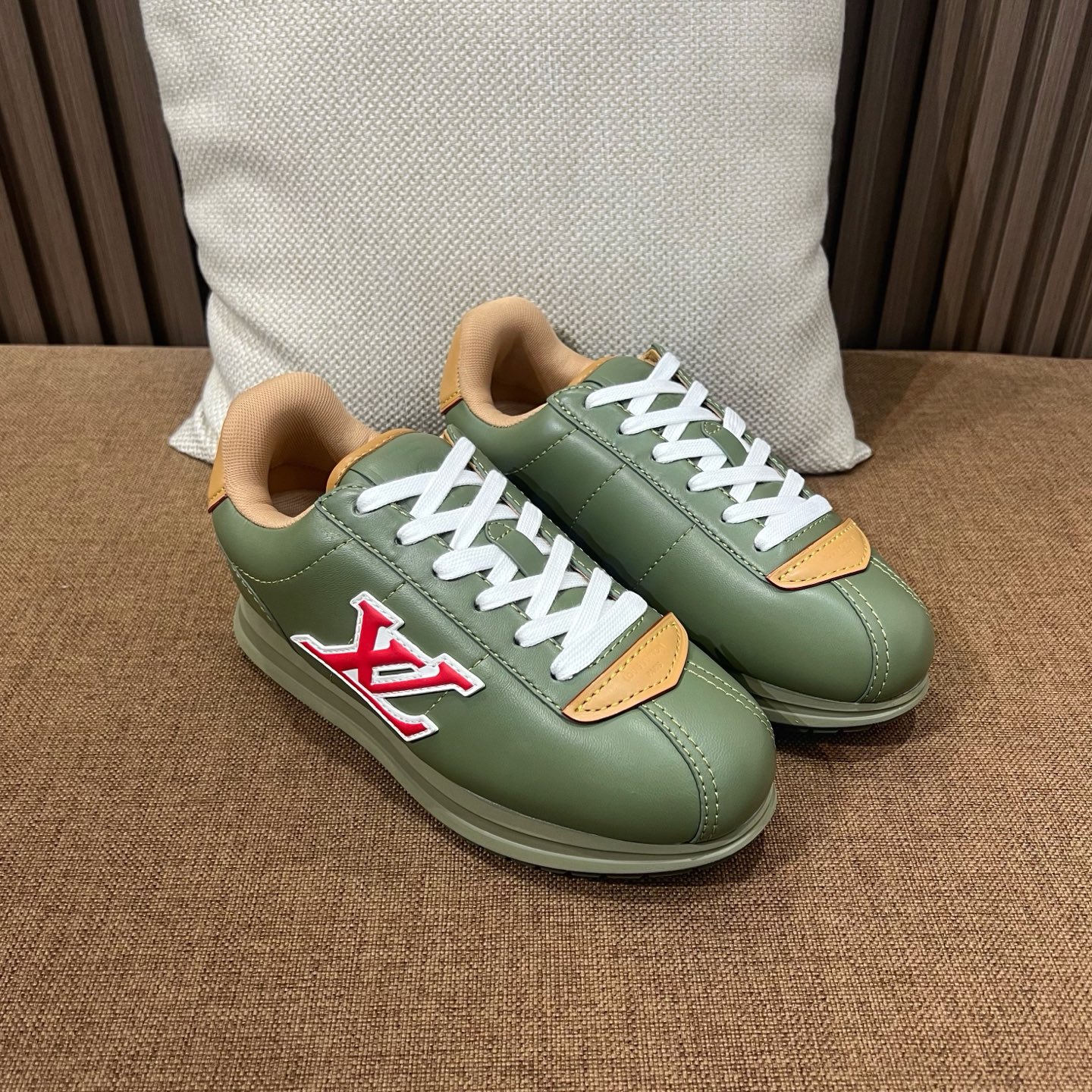 루이비통 스니커즈