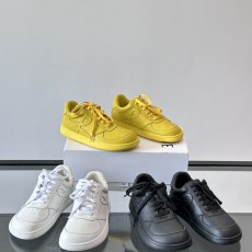 로에베 스니커즈