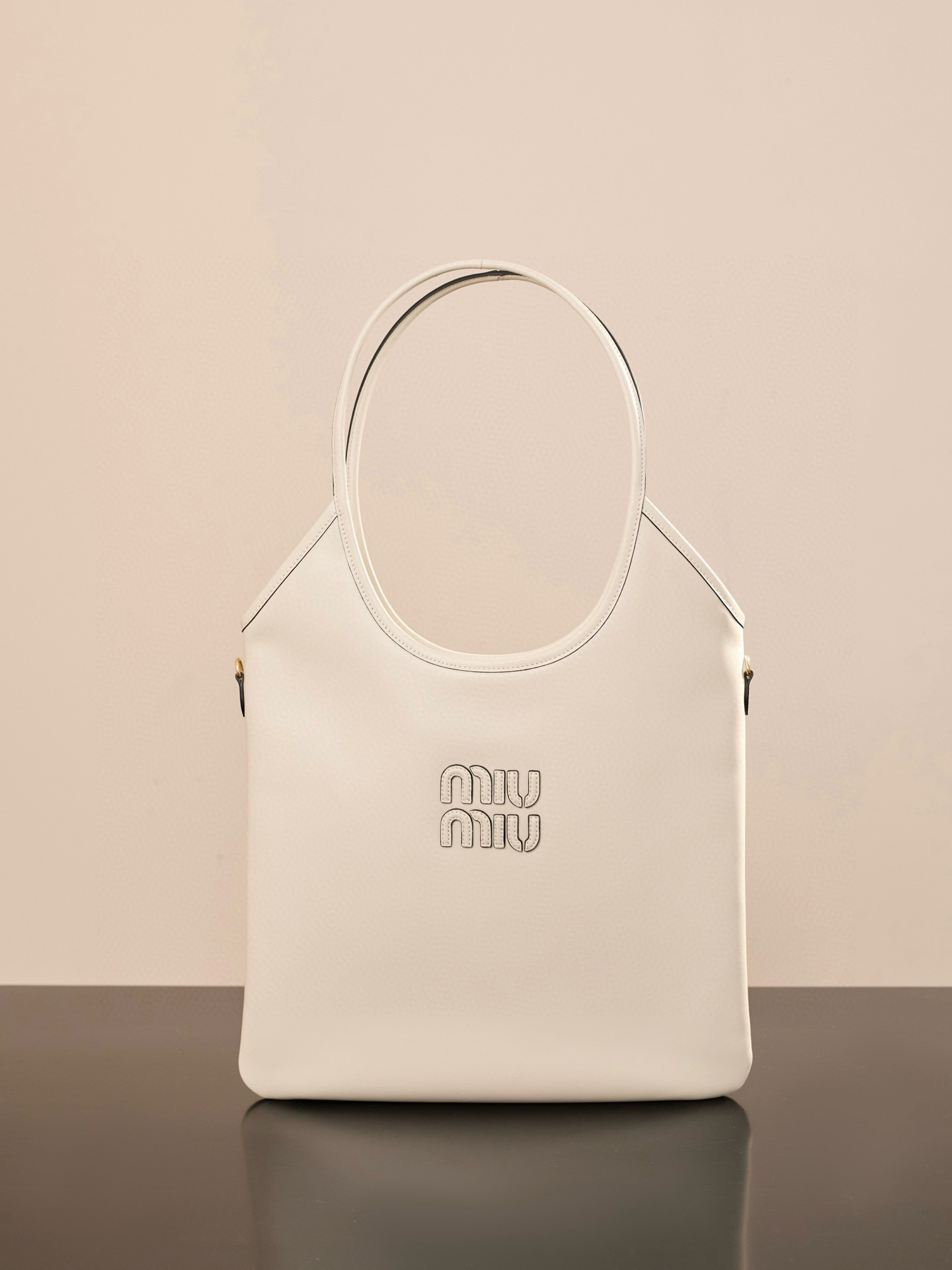 미우미우 아이비가죽백