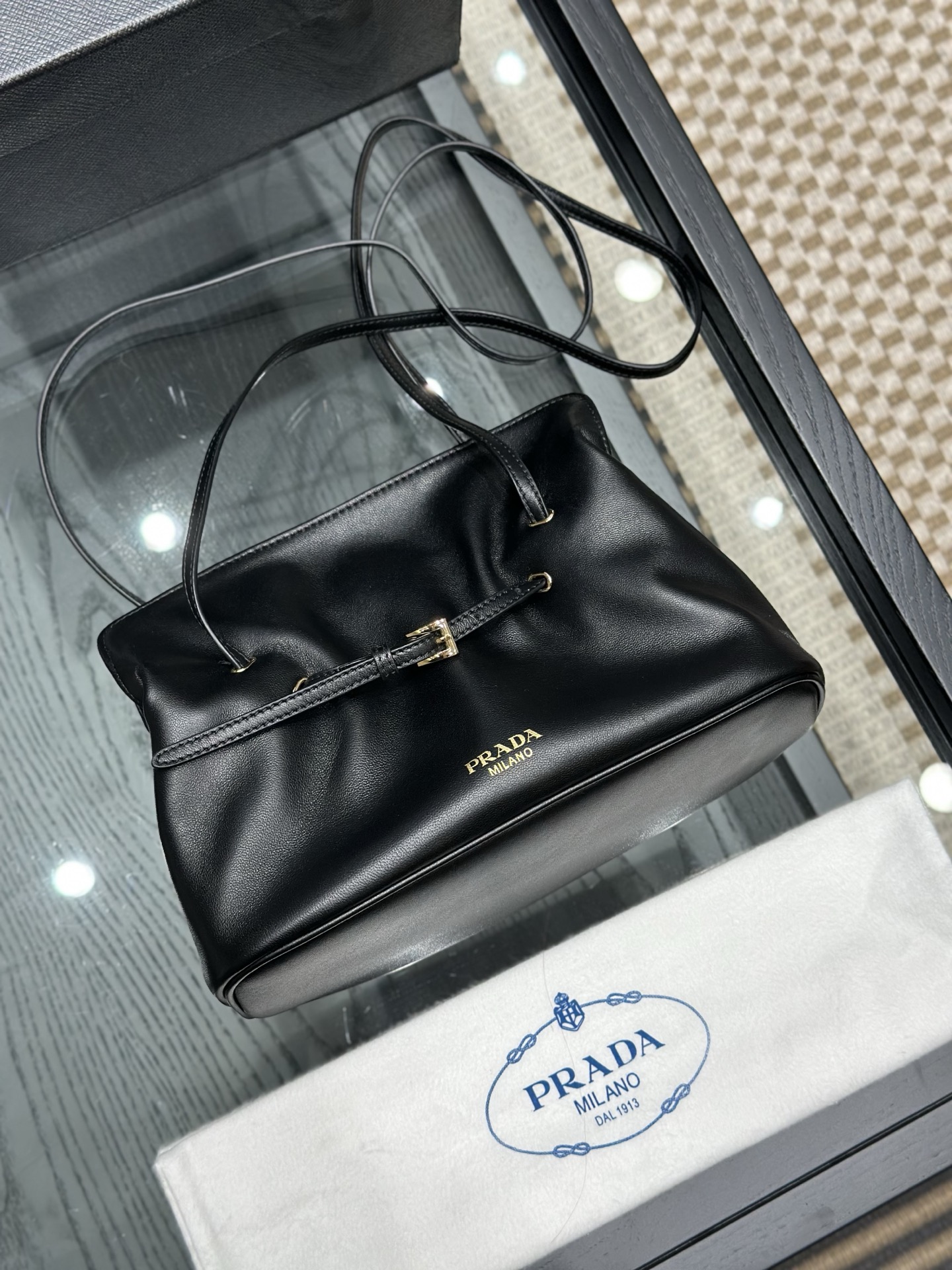 프라다 다다스몰나파가죽핸드백