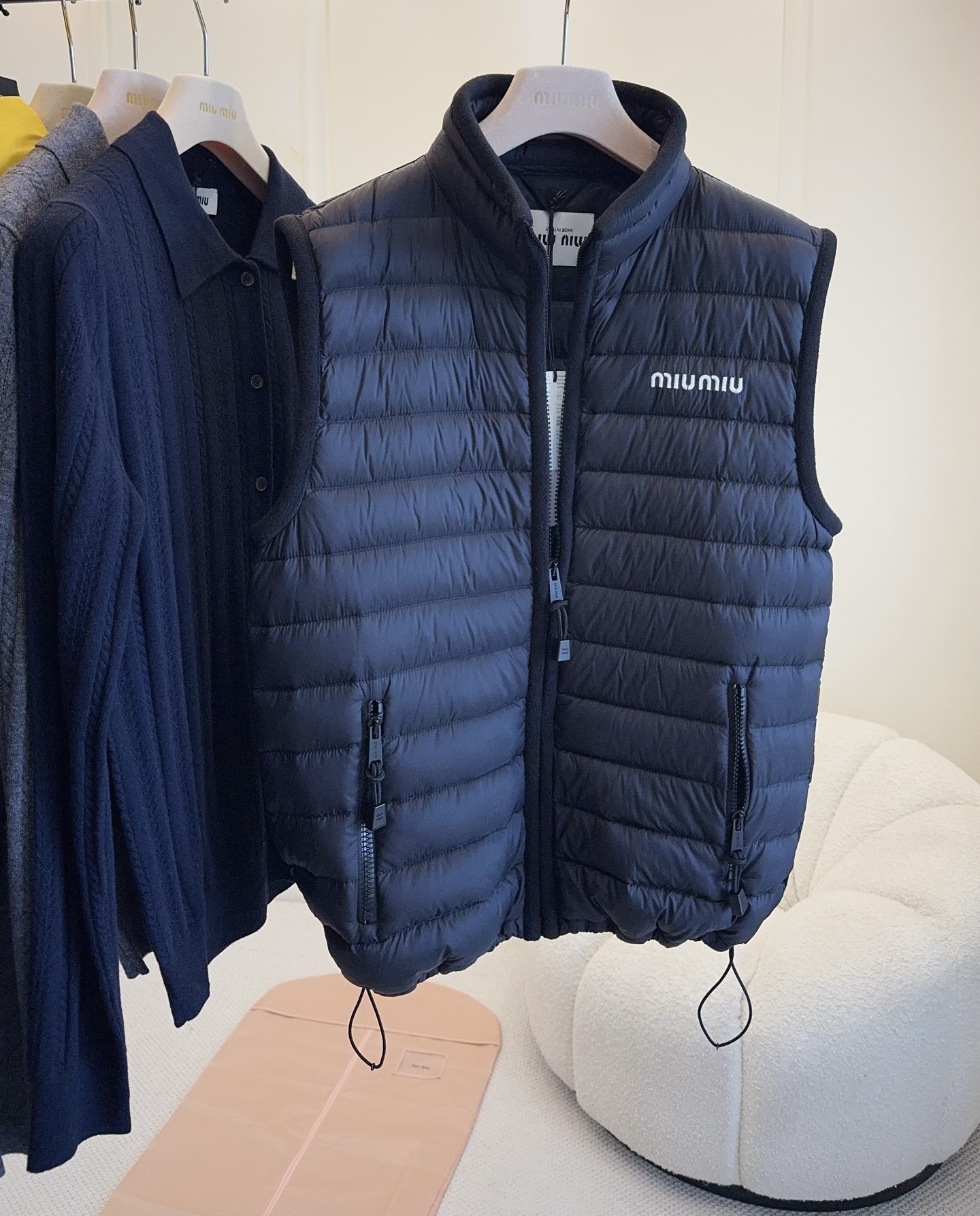 미우미우 패딩조끼