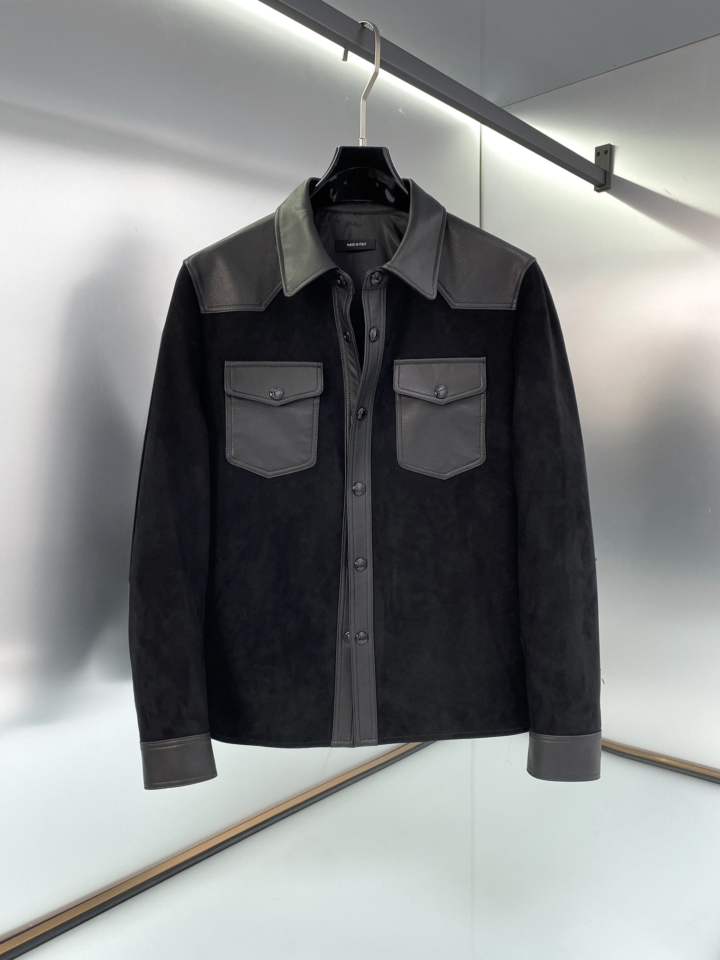 톰포드 가죽자켓