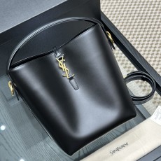 생로랑 LE37버킷백