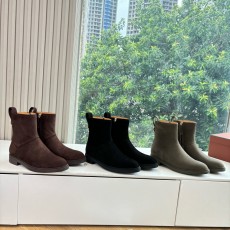 로로피아나 부츠