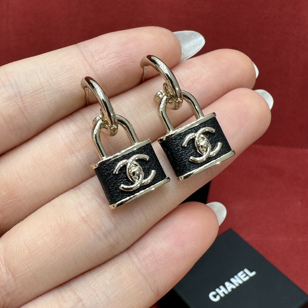 샤넬 귀걸이