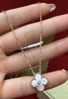 반클리프 목걸이