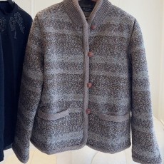 로로피아나 자켓