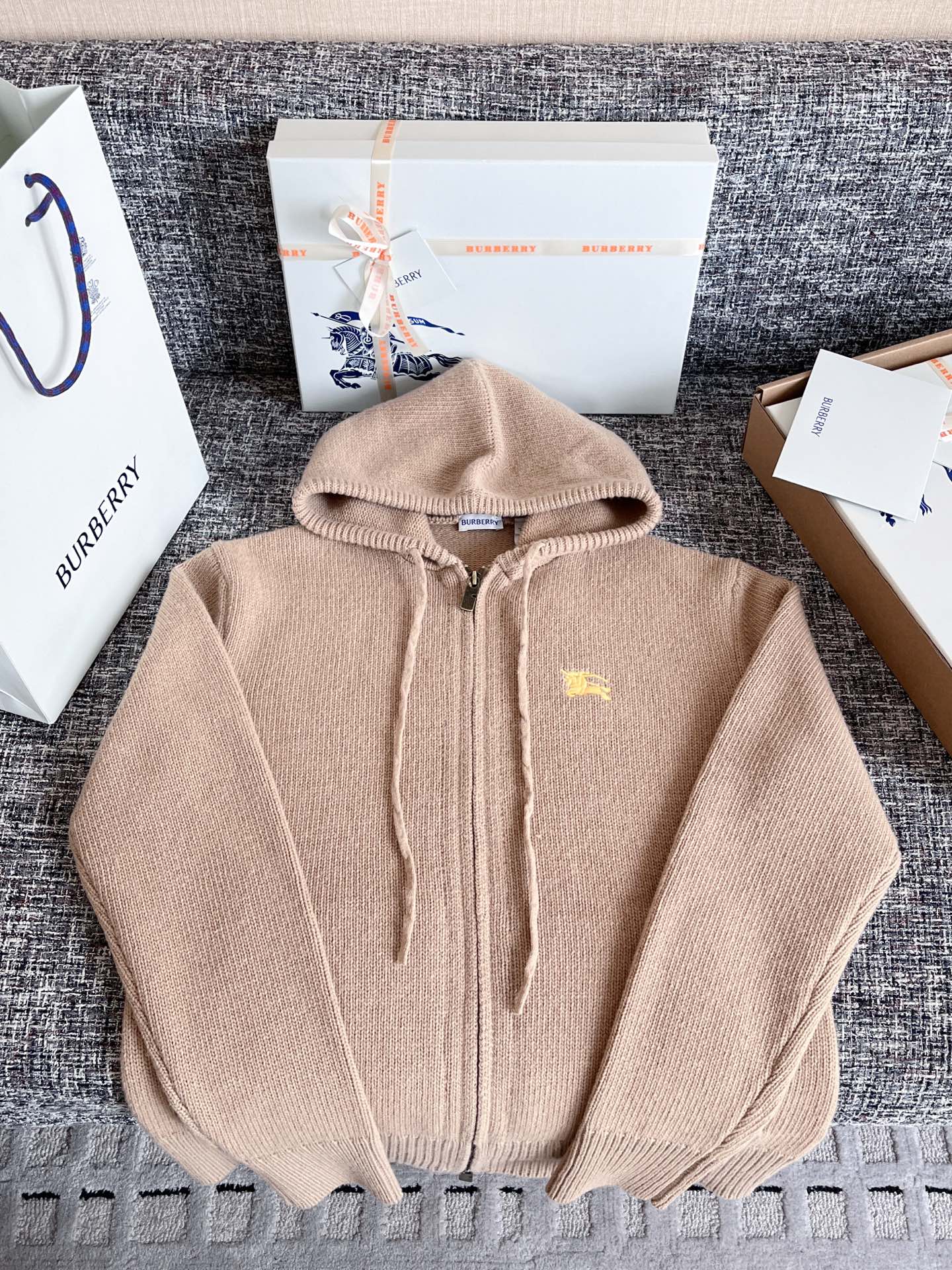 버버리 후드집업