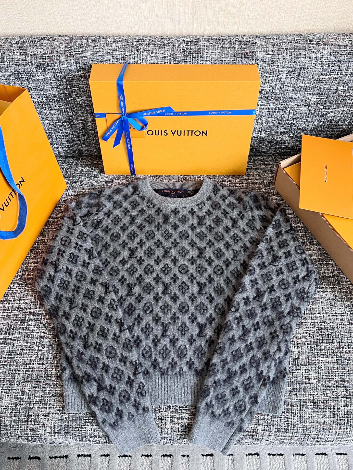루이비통 니트