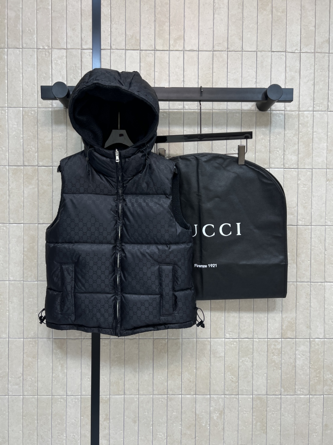 구찌 패딩조끼