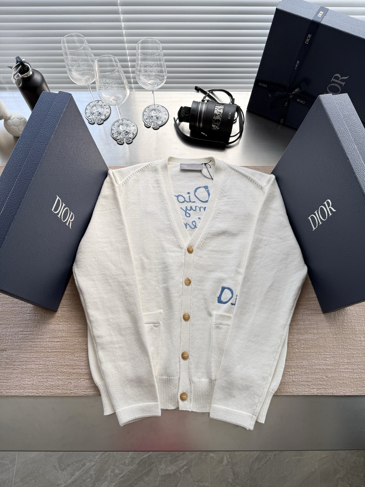 디올 가디건