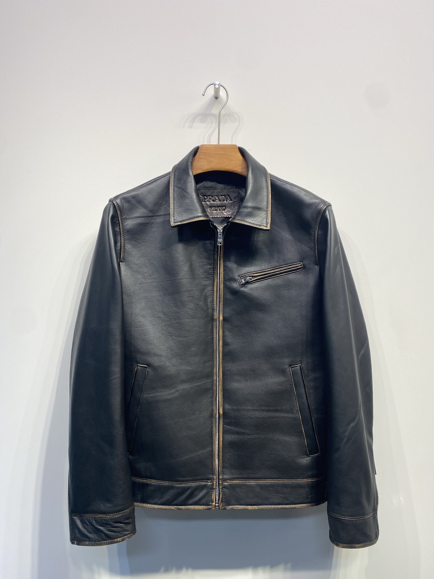 프라다 가죽자켓