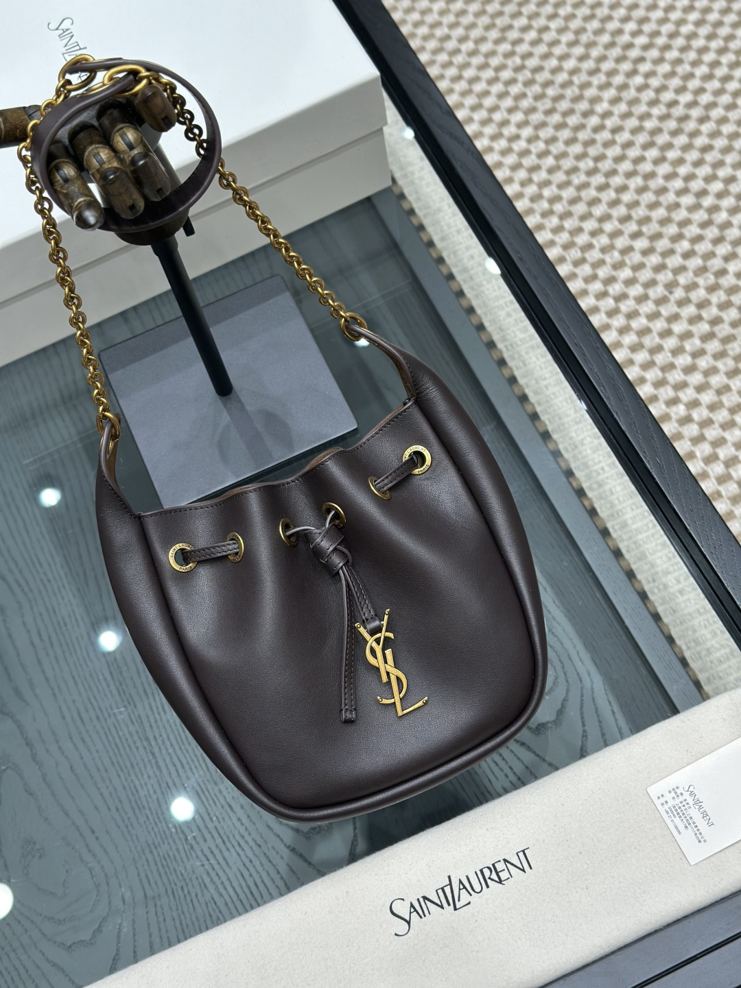 생로랑 가죽버킷백