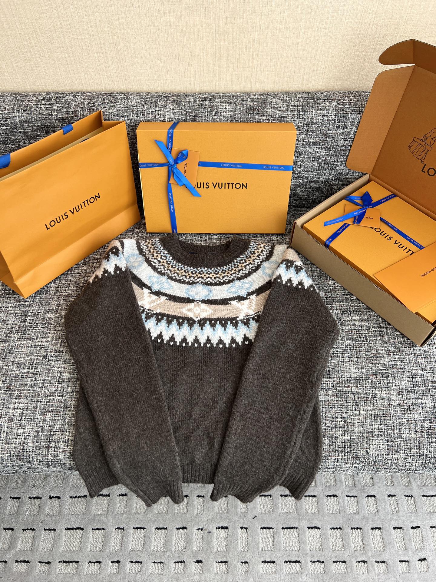 루이비통 니트