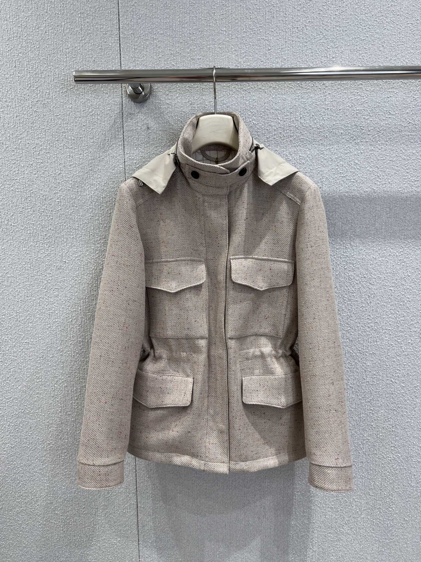 로로피아나 자켓