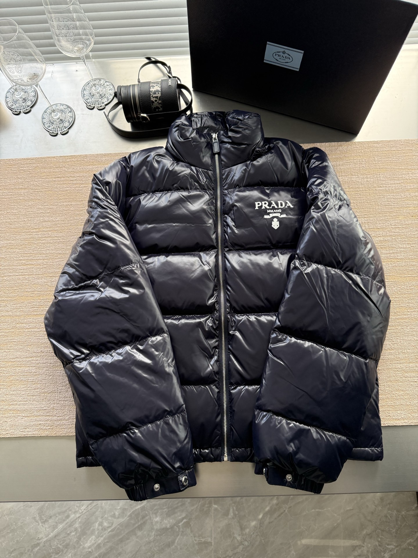 프라다 패딩
