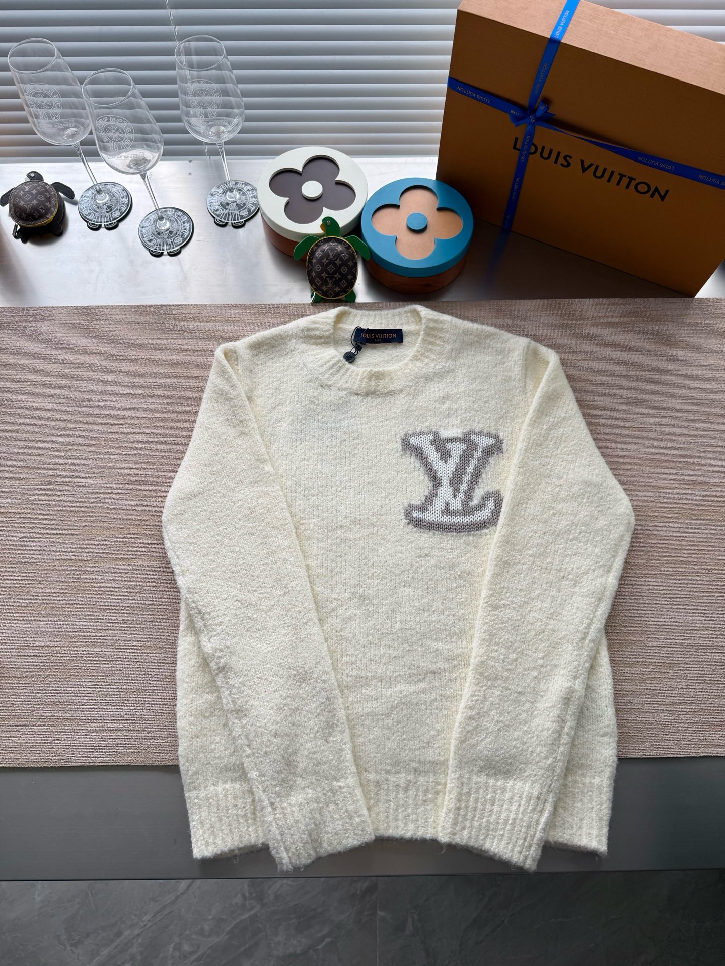 루이비통 니트