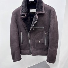 브루넬루쿠치넬리 무스탕