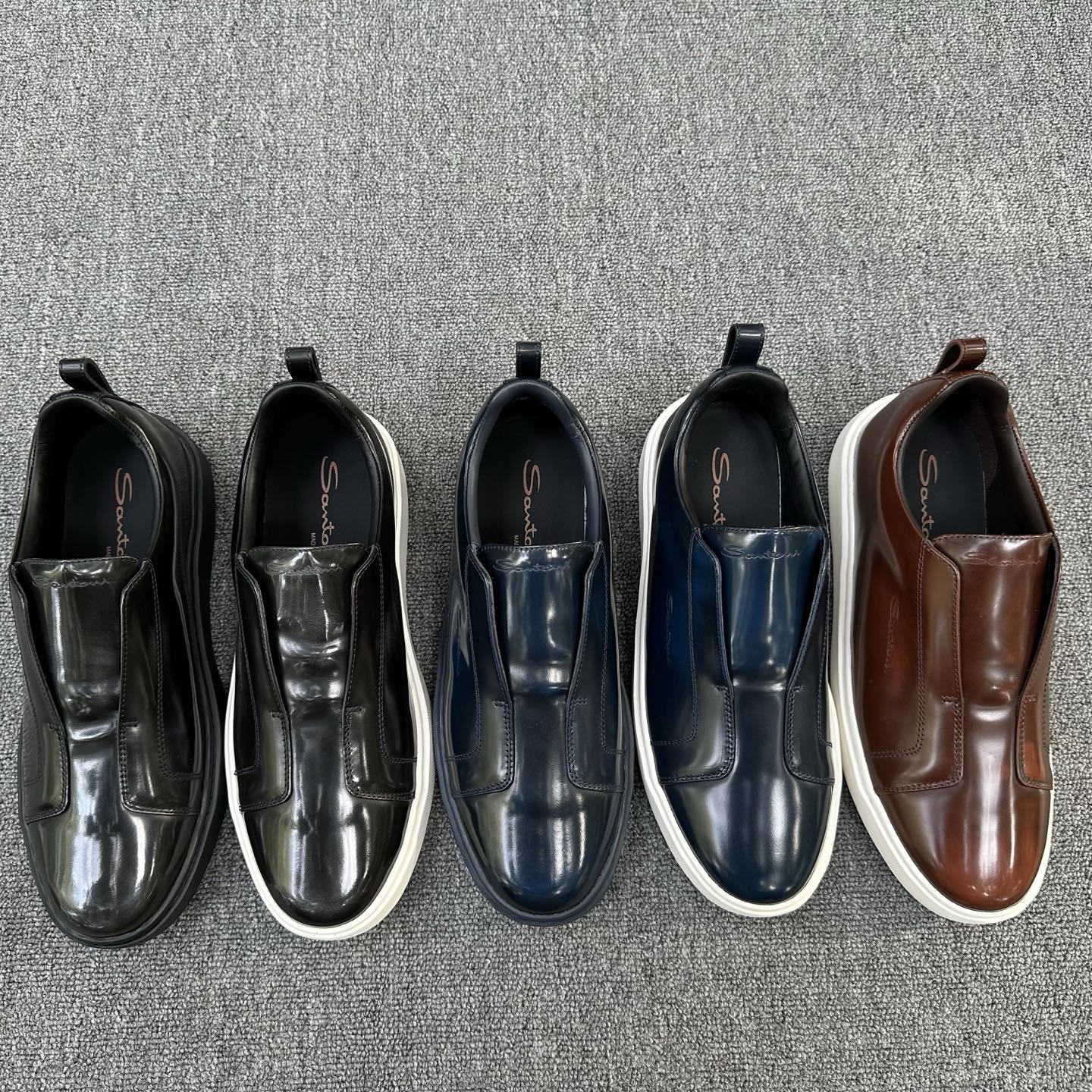 산토니 스니커즈