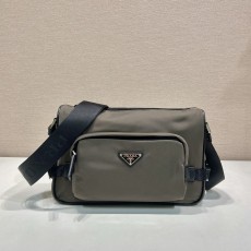 프라다 리나일론사피아노숄더백