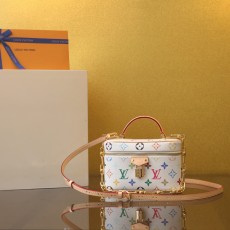 루이비통 베니티체인파우치