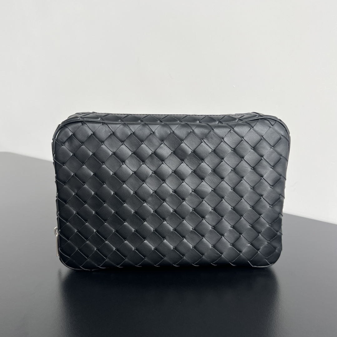 보테가베네타 클러치