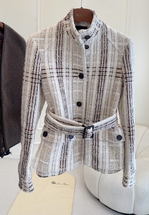 로로피아나 자켓