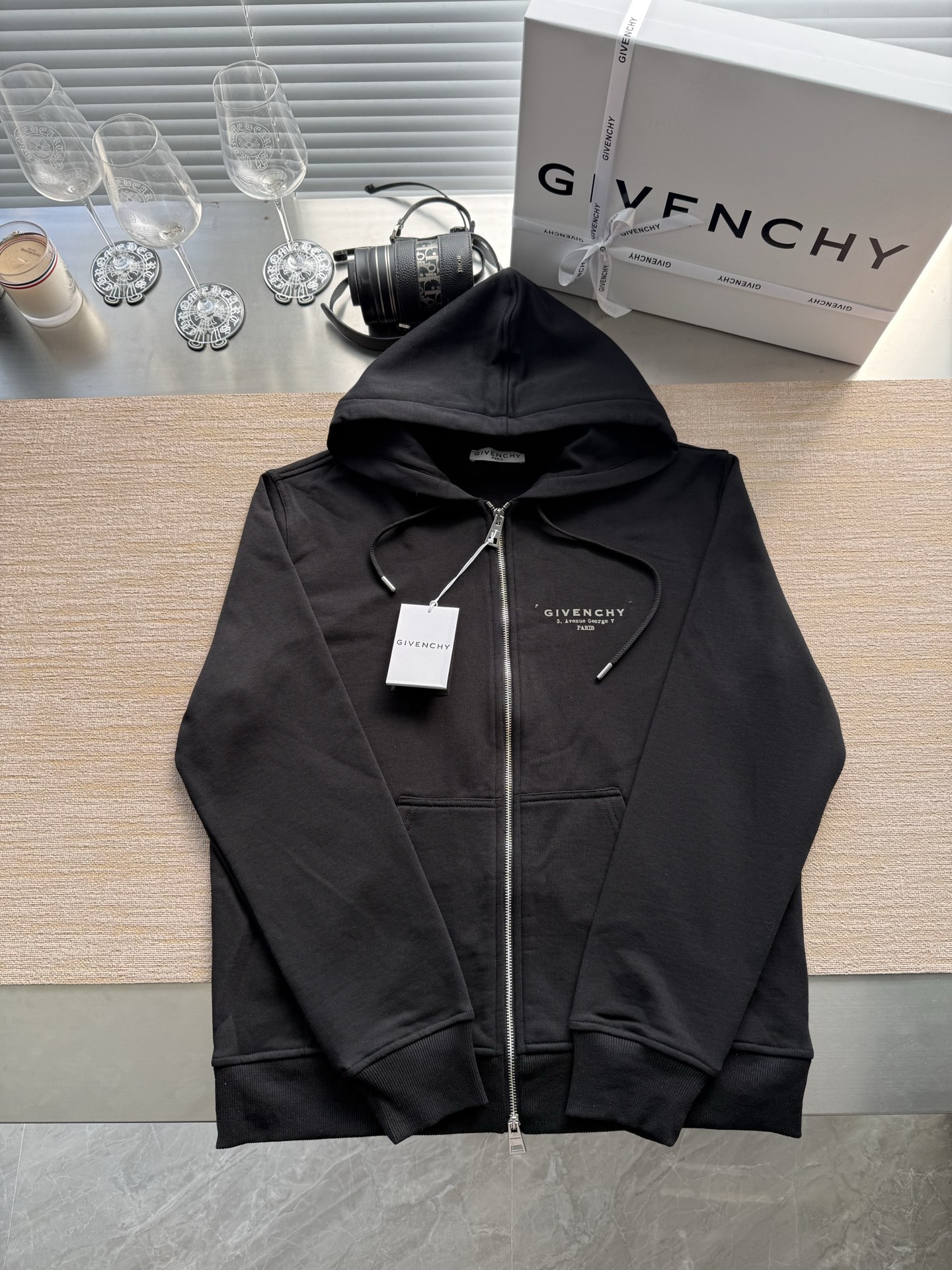 지방시 후드집업