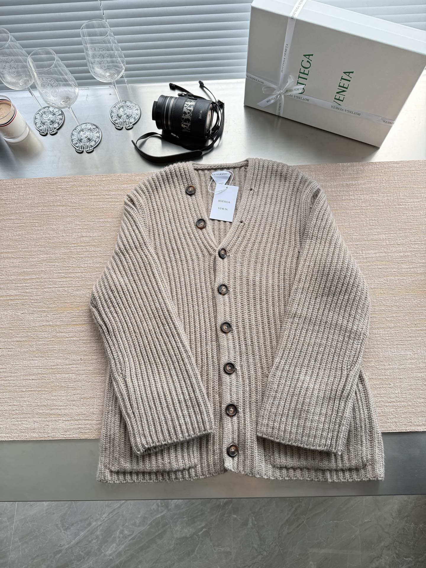 보테가베네타 가디건
