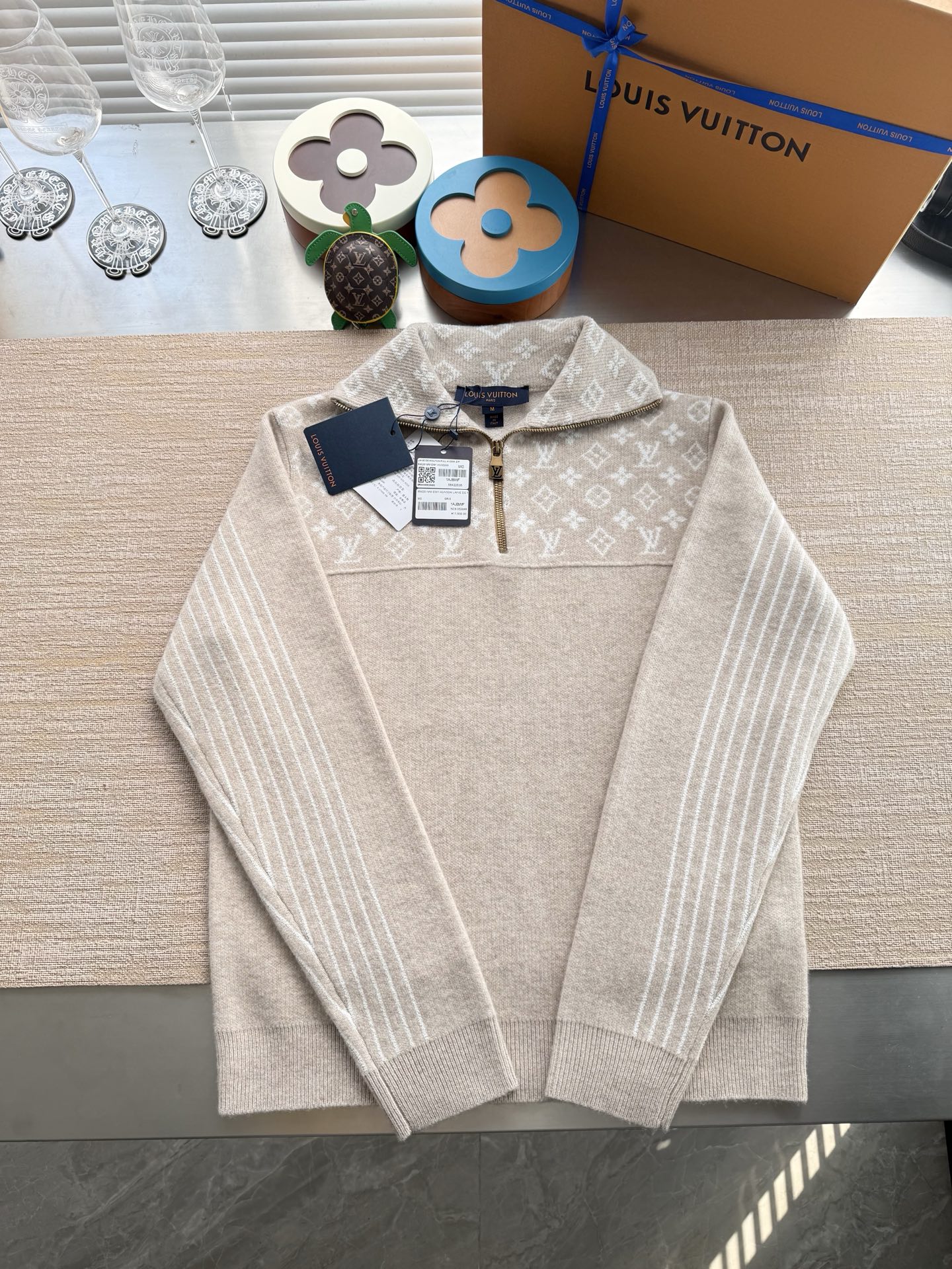 루이비통 니트