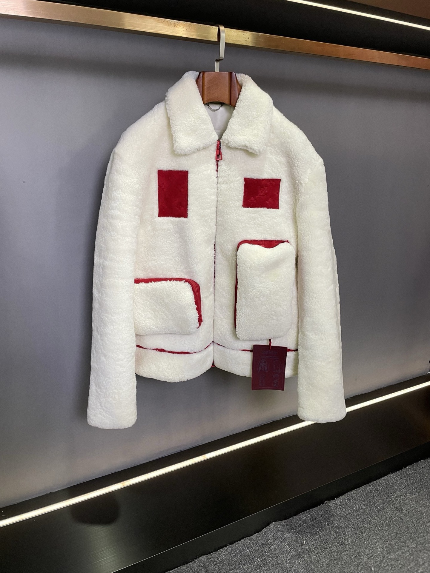 루이비통 양털자켓