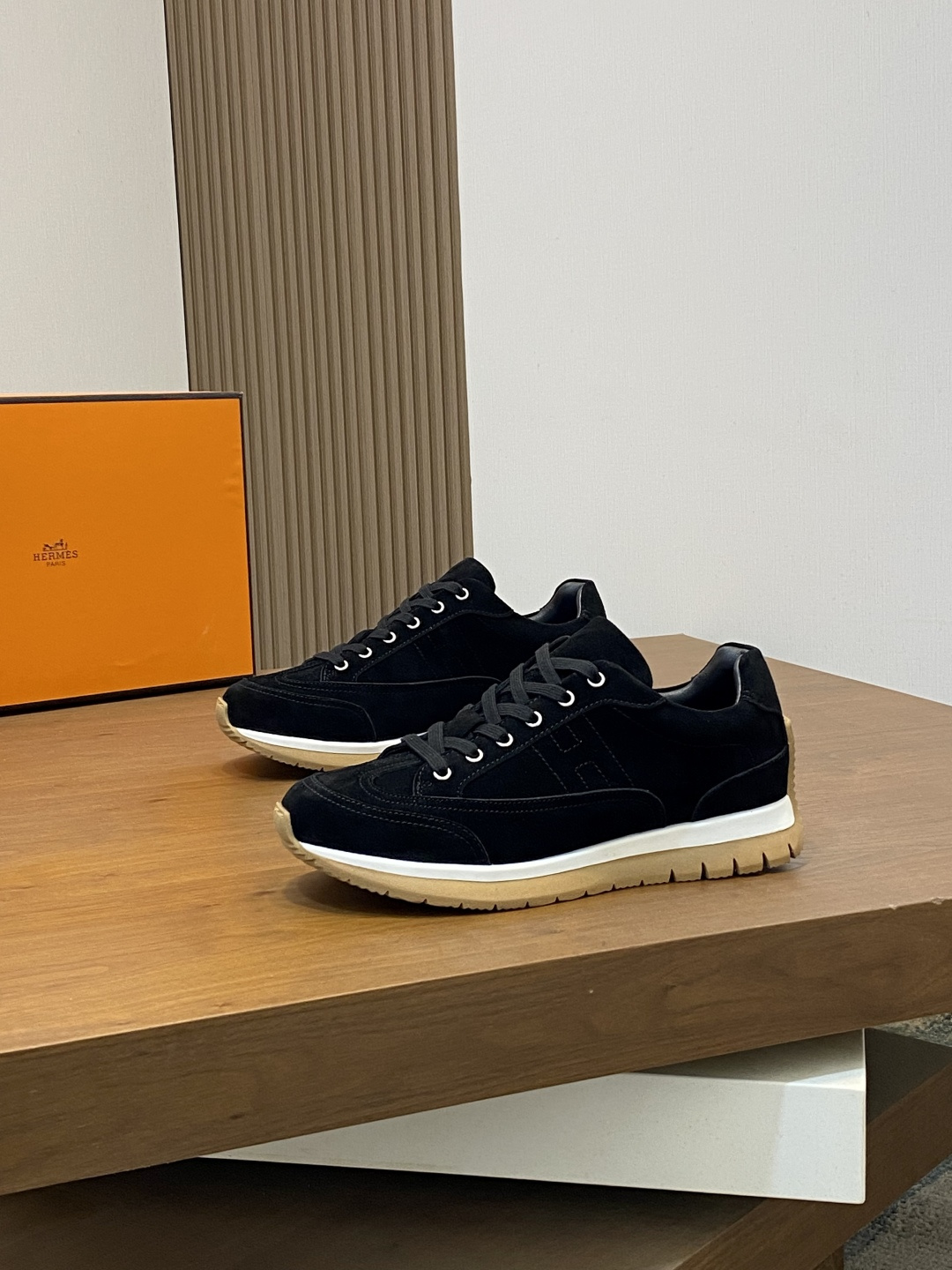 에르메스 스니커즈