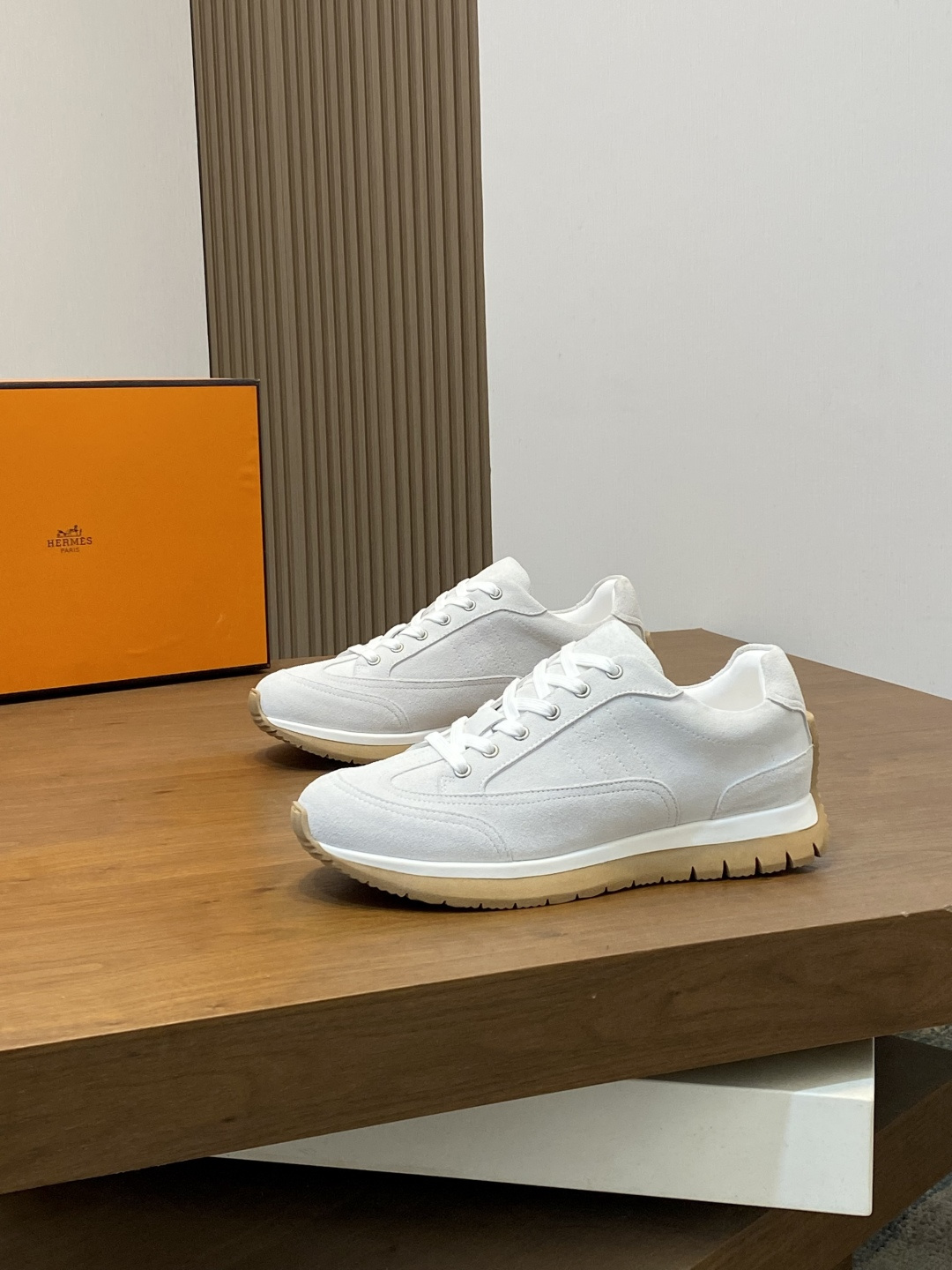에르메스 스니커즈
