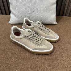 로로피아나 스니커즈