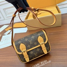 루이비통 사첼웨어러블월릿