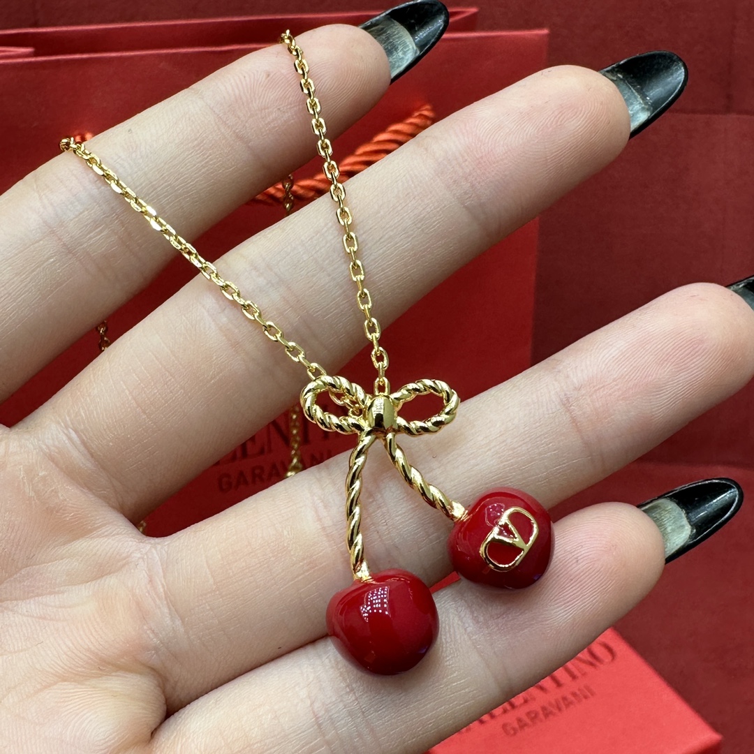 발렌티노 목걸이