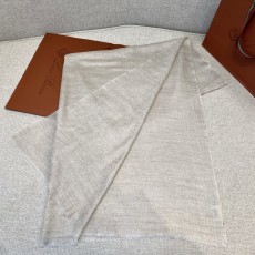 로로피아나 머플러