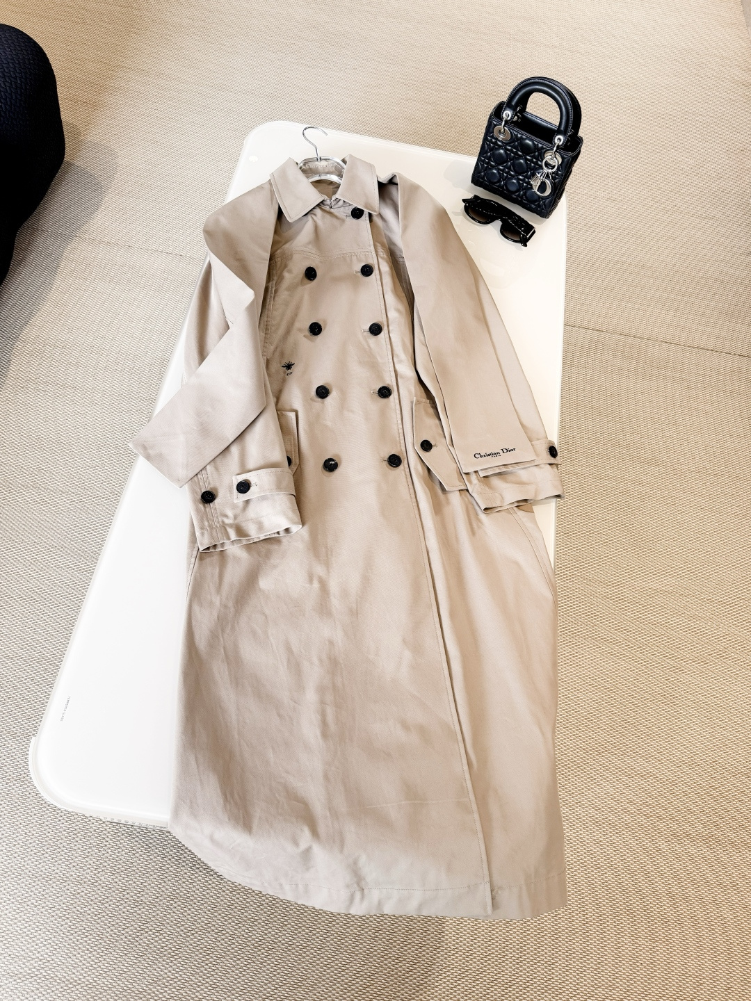 디올 트렌치코트