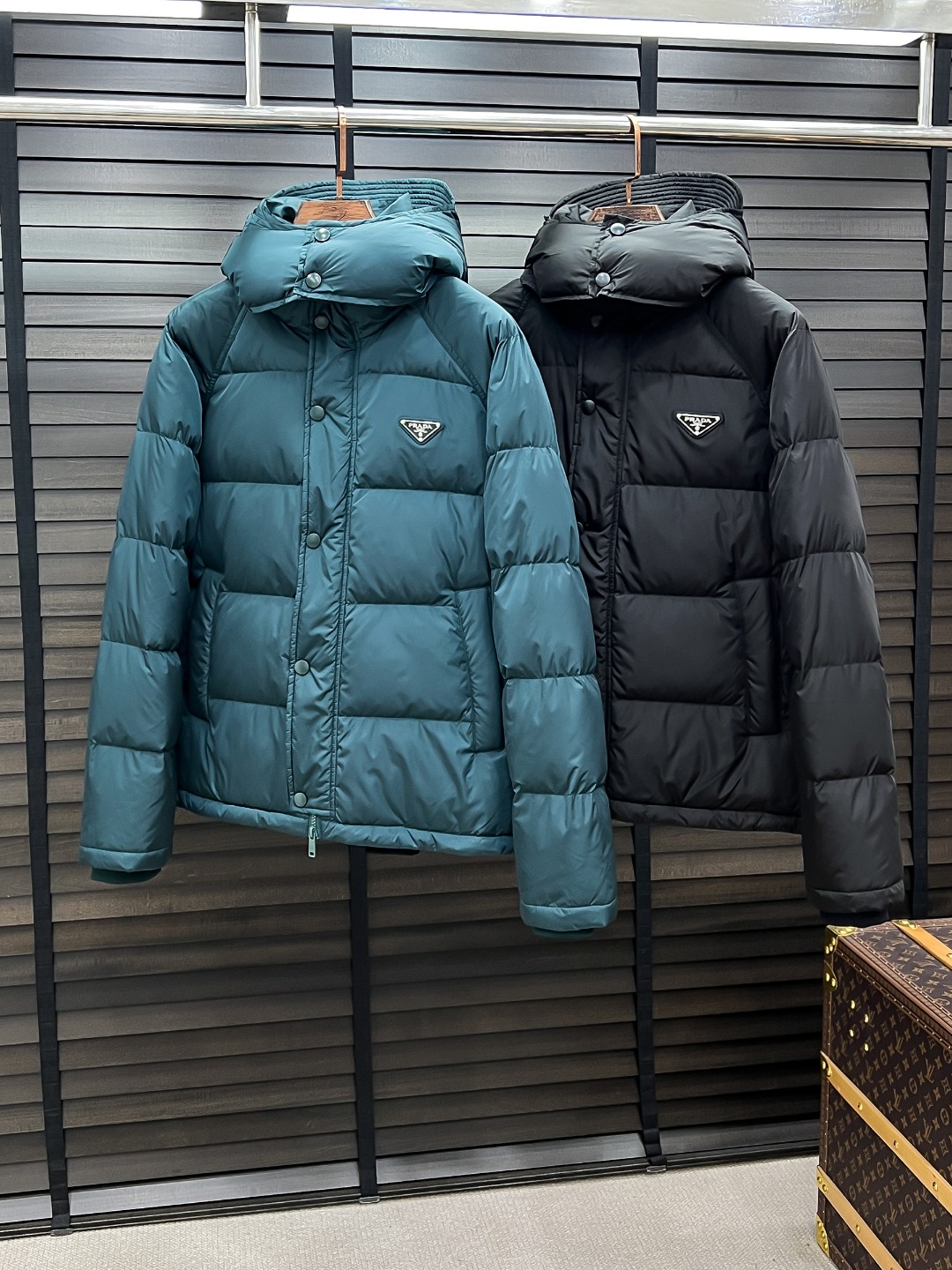 프라다 패딩