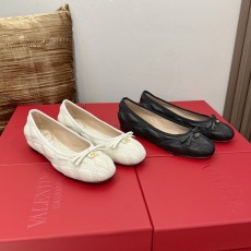 발렌티노 플랫슈즈