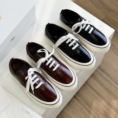 더로우 스니커즈