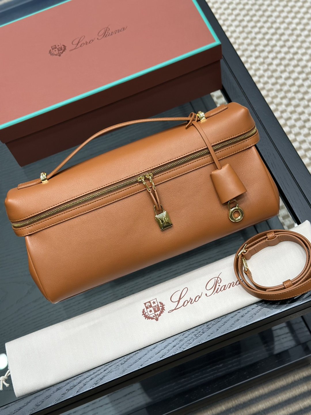 로로피아나 엑스트라소프티백L33