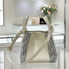 디올 시그니처스몰버킷백(여왕샵)